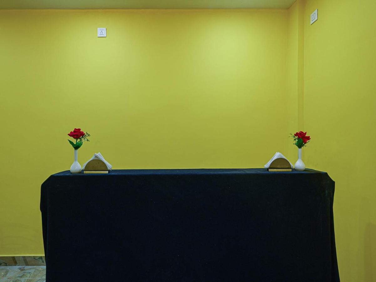 Capital O 84066 Hotel Damodar Palace プリ エクステリア 写真