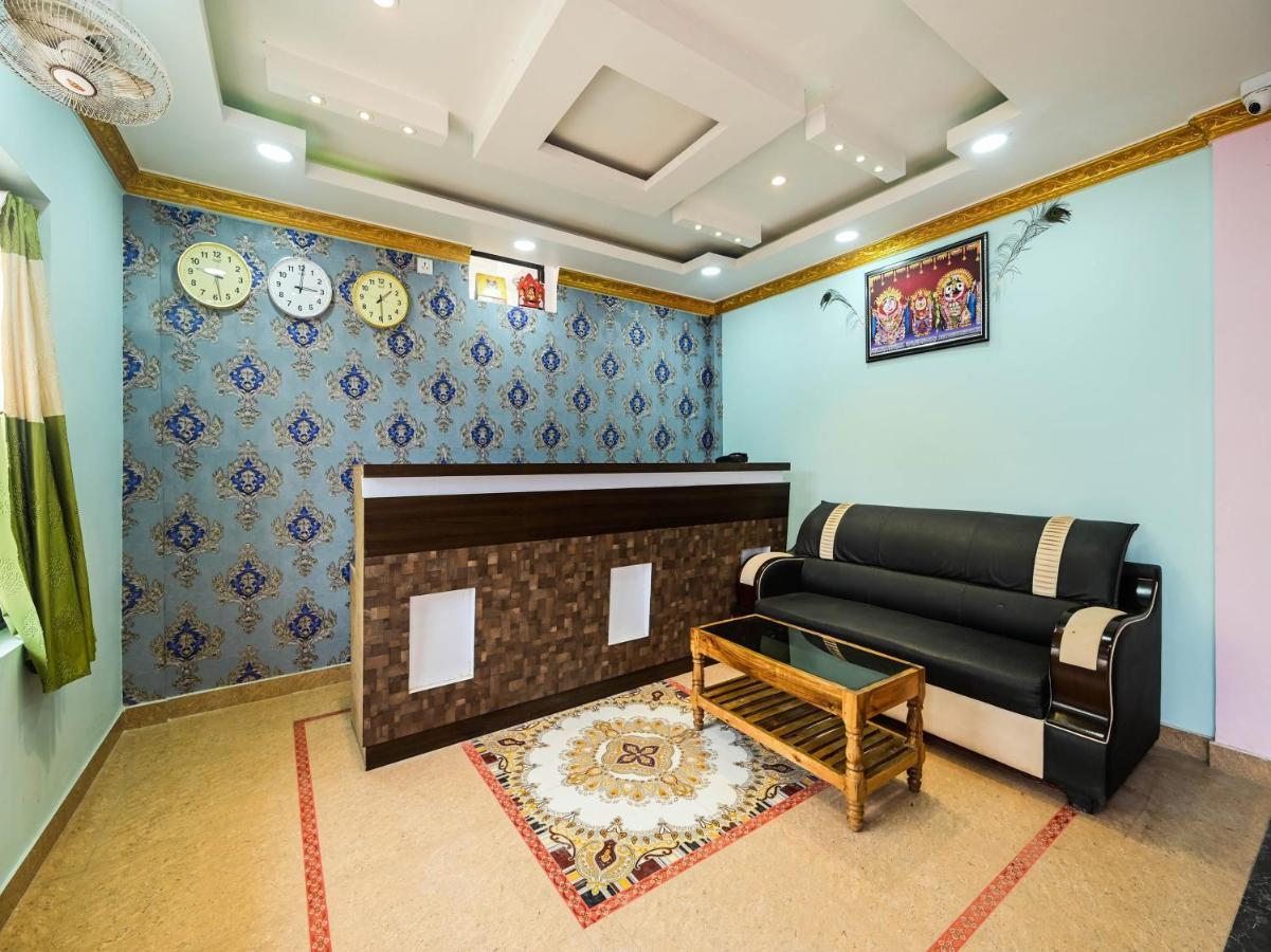 Capital O 84066 Hotel Damodar Palace プリ エクステリア 写真